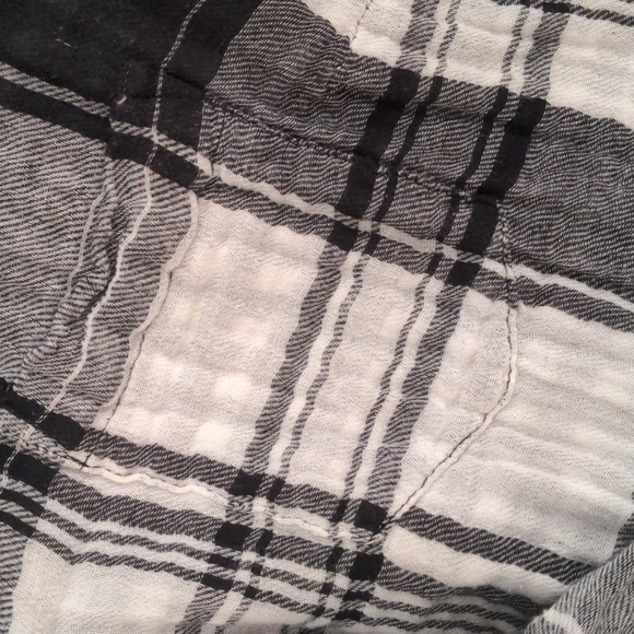 Maternity plaid top - Picture 4 of 5